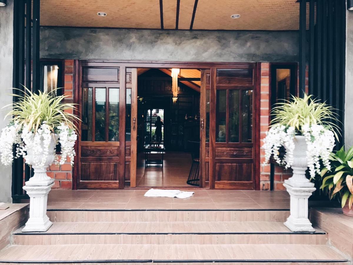 Khum Lanna Boutique Hotel Sisaket Exterior photo