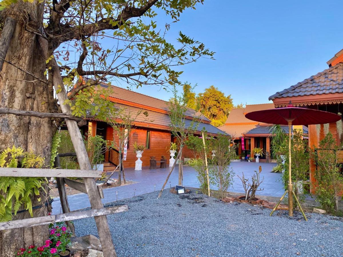 Khum Lanna Boutique Hotel Sisaket Exterior photo