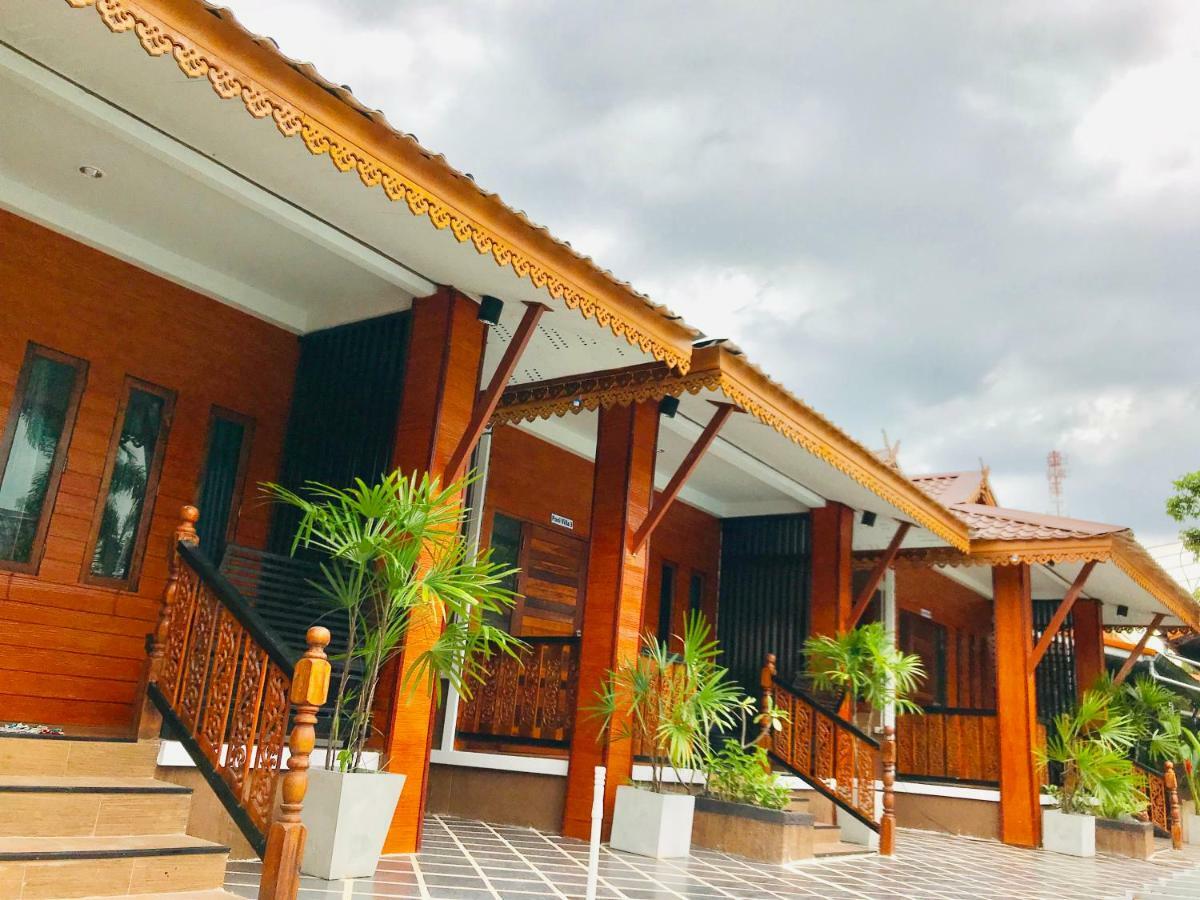 Khum Lanna Boutique Hotel Sisaket Exterior photo